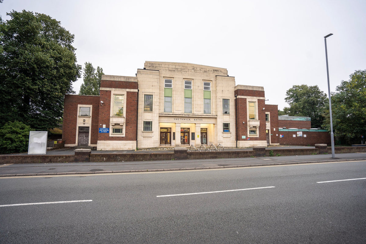 Main photo from the Smethwick Baths report