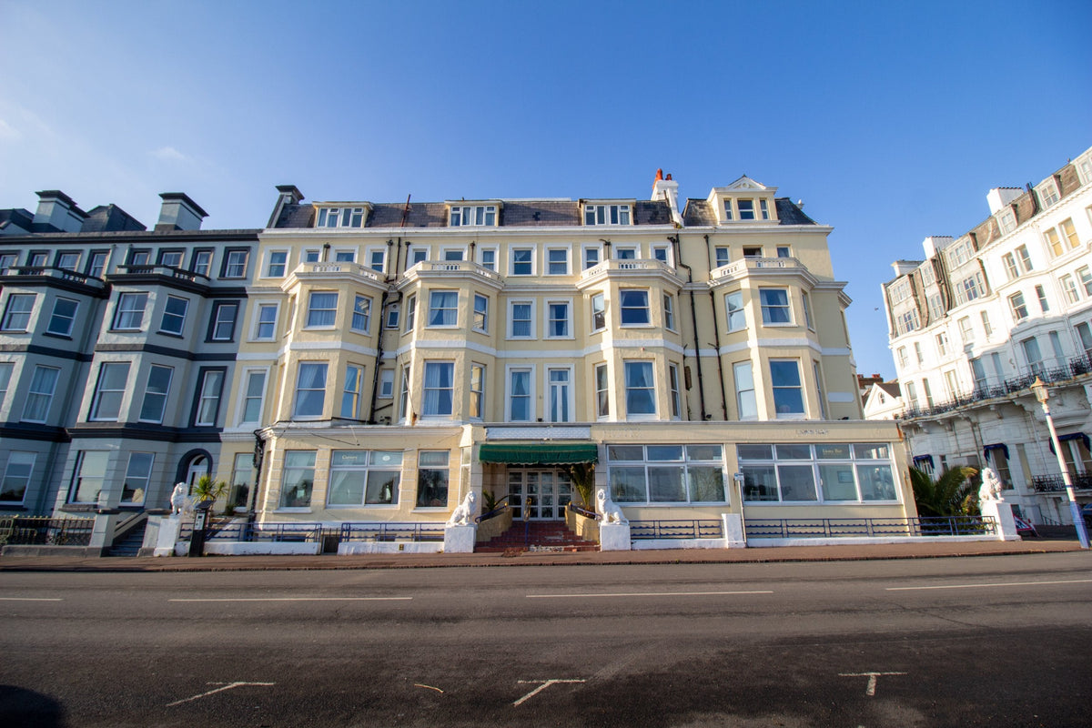Main photo from the Diamond Hotel report